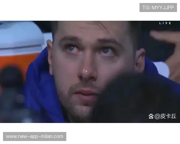 东契奇压到最后三秒，达拉斯独行侠这一攻很耐心